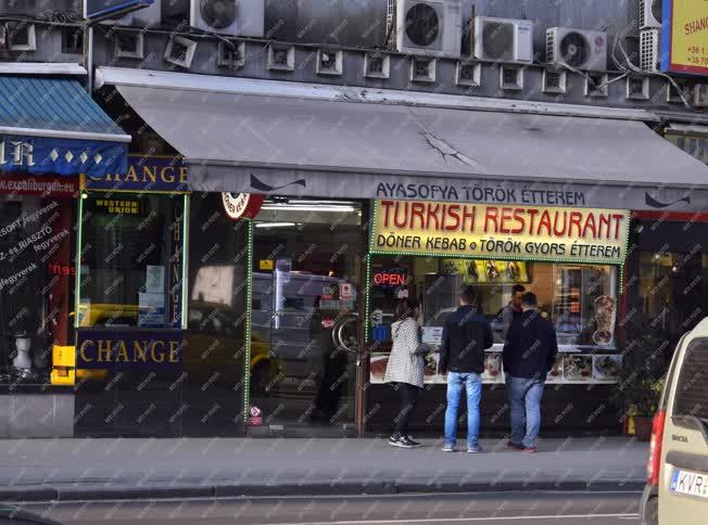 Városkép - Budapest - Kossuth Lajos utca