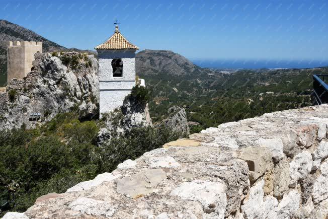 Turizmus - Guadalest - Penon de la Alcala harangtorony