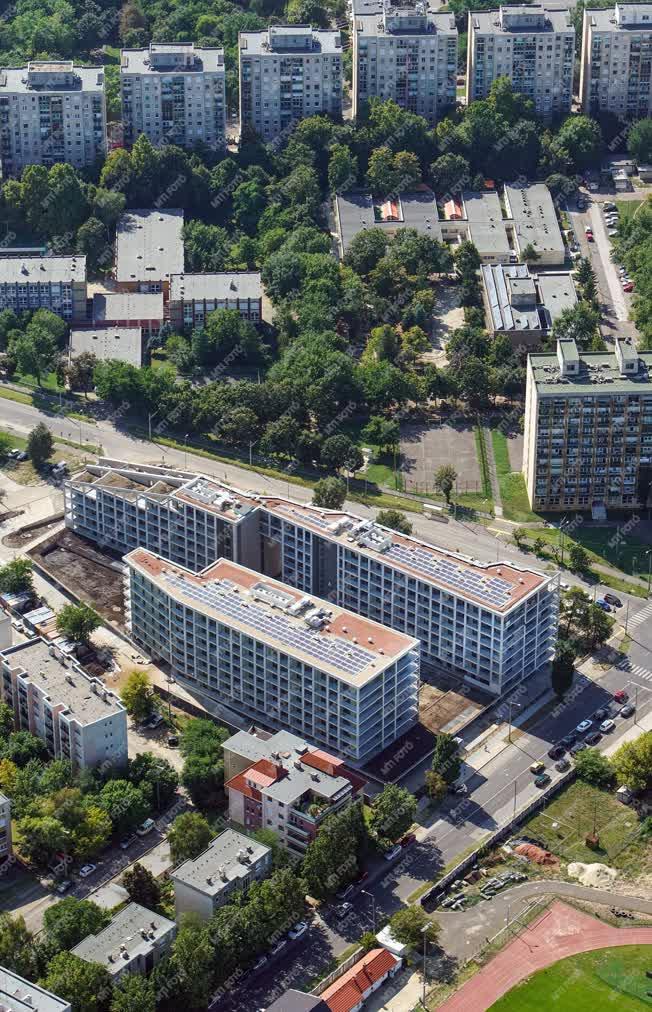 Építőipar - Debrecen - A Dóczy Lakópark építése