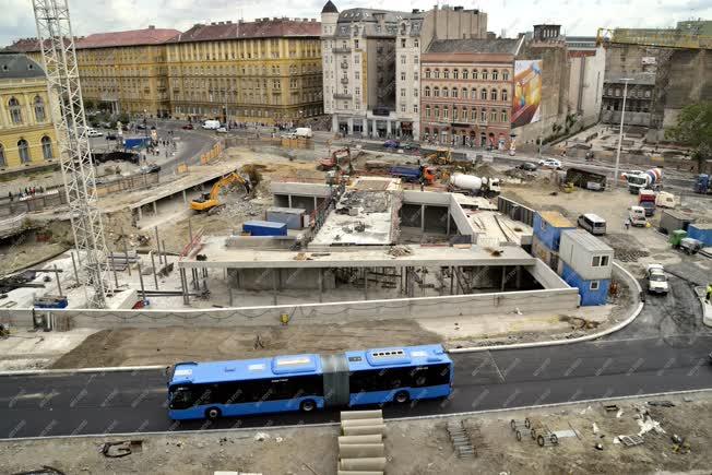 Építkezés - Budapest - A Baross tér rendezése