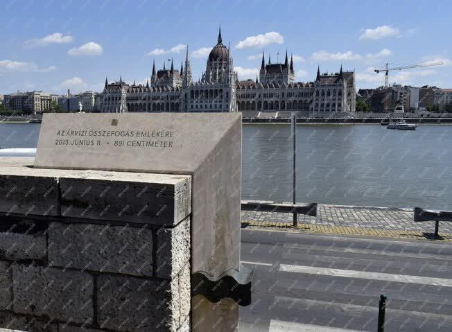 Városkép - Budapest - Árvízi emlékmű