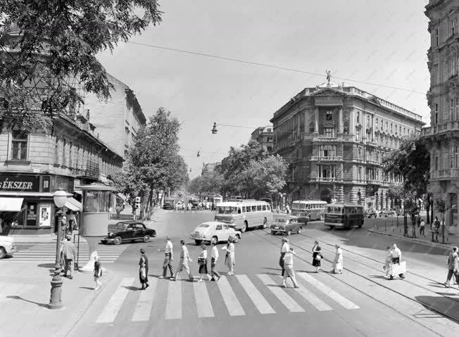 Városkép - Budapest - Bajcsy-Zsilinszky Endre út