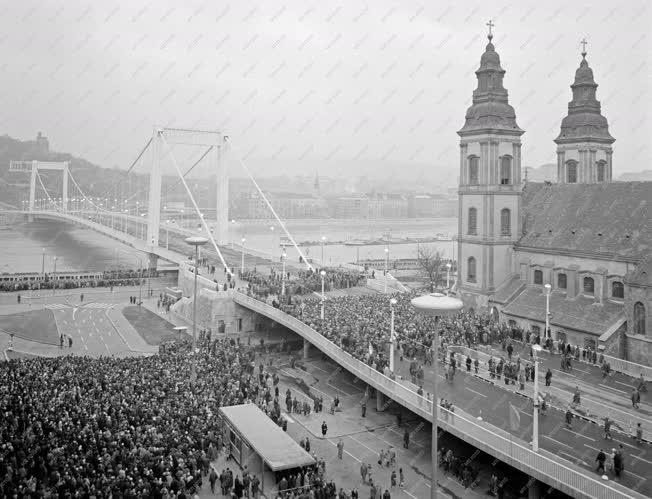 Városkép - Közlekedés - Az új Erzsébet híd átadása