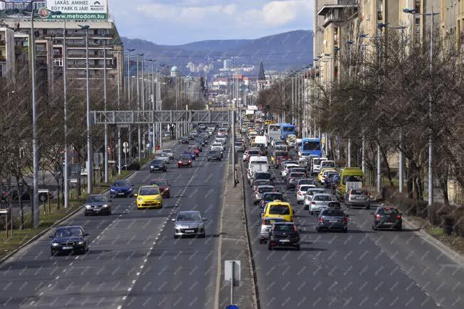 Közlekedés - Budapest - Az Üllői út forgalma