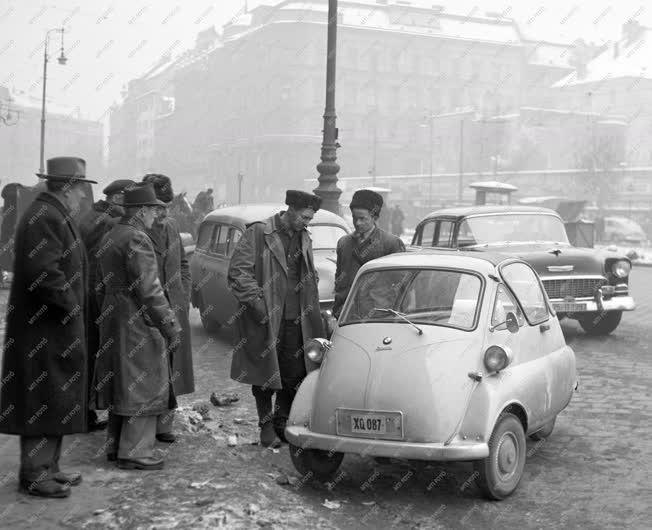 Jármű - BMW Isetta törpeautó