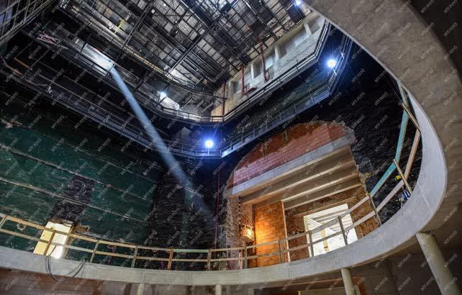 Műemlékvédelem - Felújítják a debreceni Csokonai Nemzeti Színházat