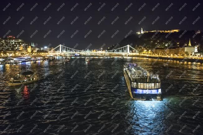 Városkép - Budapest - Dunai panoráma 