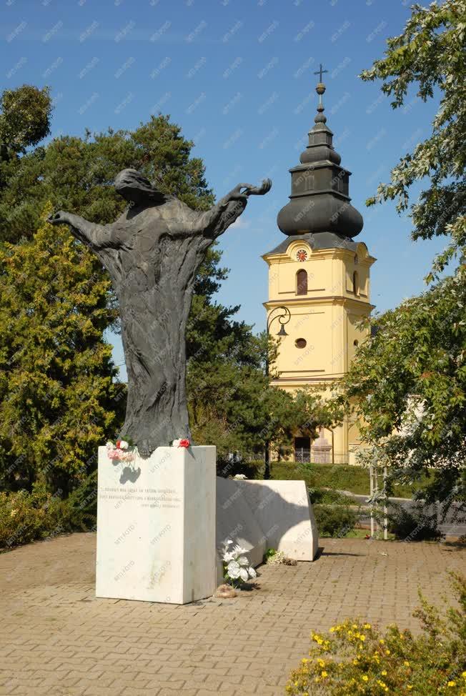 Település - Nyíradony - Világháborús emlékmű