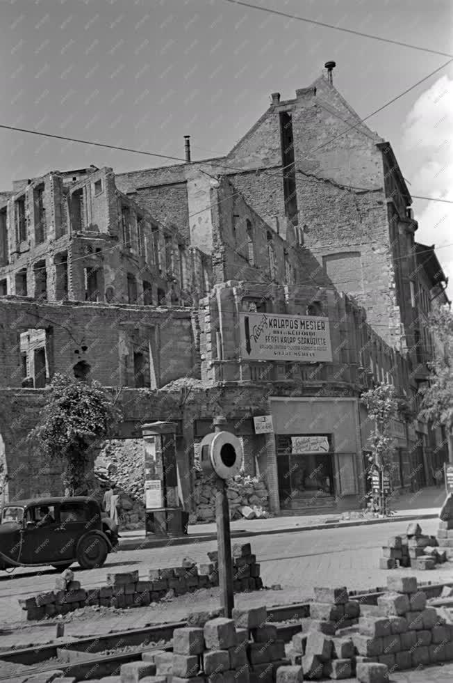 Városkép - Romos Budapest - Kálvin tér