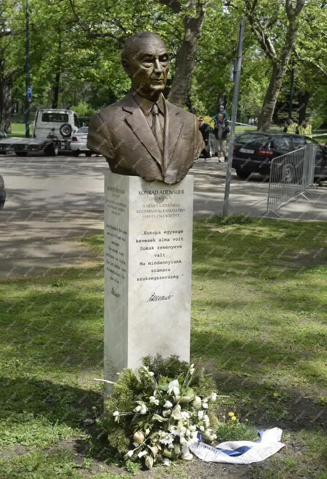 Városkép - Budapest - Konrad Adenauer mellszobra