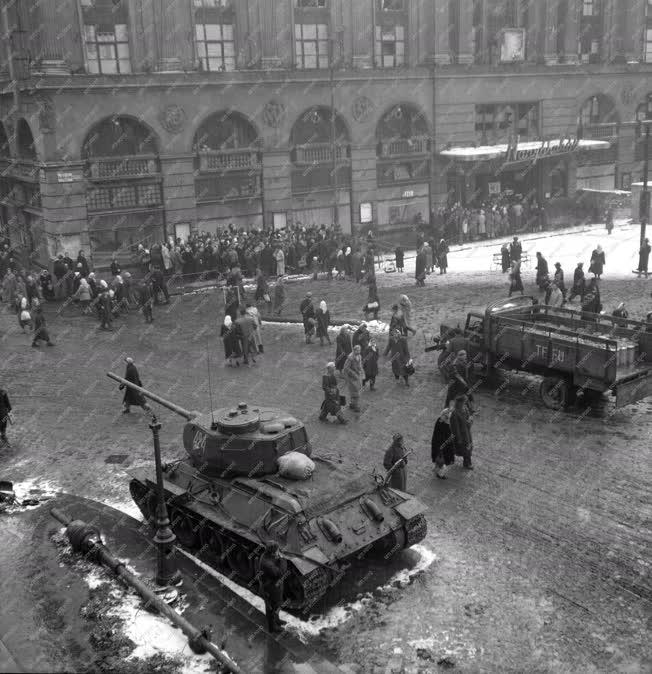 Városkép - Budapest az 1956-os forradalom és szabadságharc után