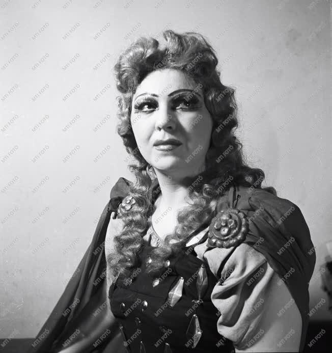 Opera -  Városi Színház 