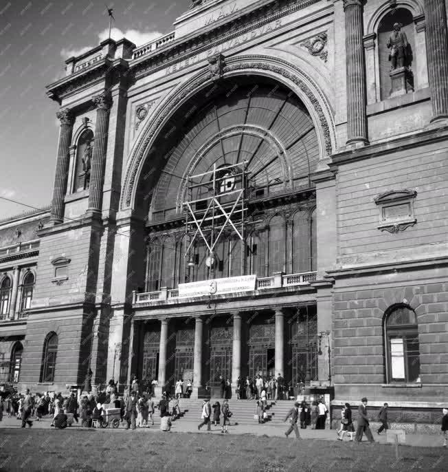 Közlekedés - Keleti pályaudvar