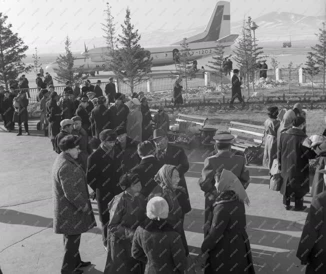 Közlekedés - Mongólia - Ulánbátori repülőtér 