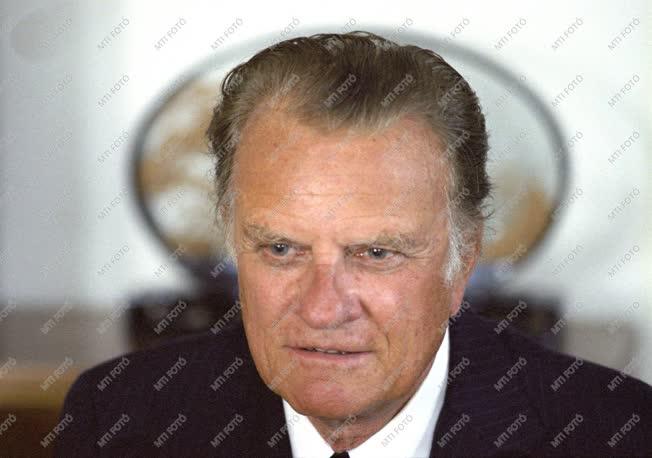 Vallás - Billy Graham a Népstadionban