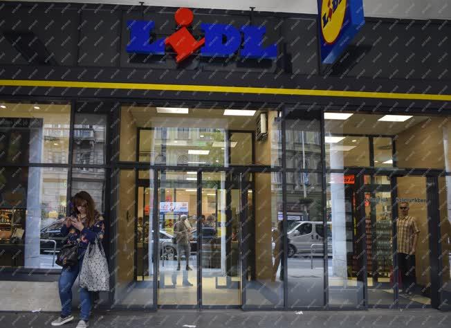 Városkép - Budapest - Lidl áruház