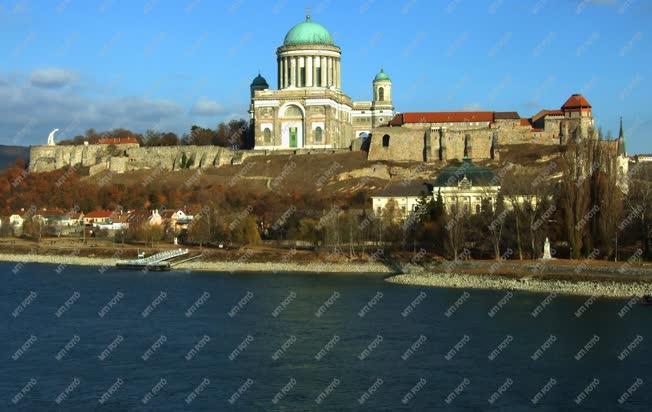 Táj, város - Esztergom -  Bazilika - Vár 