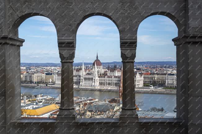 Városkép - Budapest - A Parlament épülete