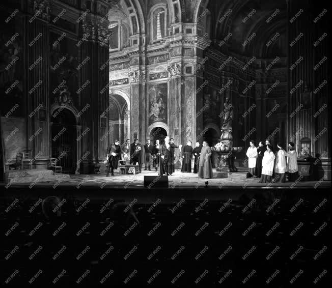 Tosca - bemutató az Erkel Színházban