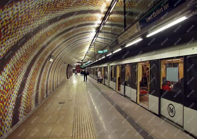 Közlekedés - Budapest - A négyes metró egyik mélyállomása
