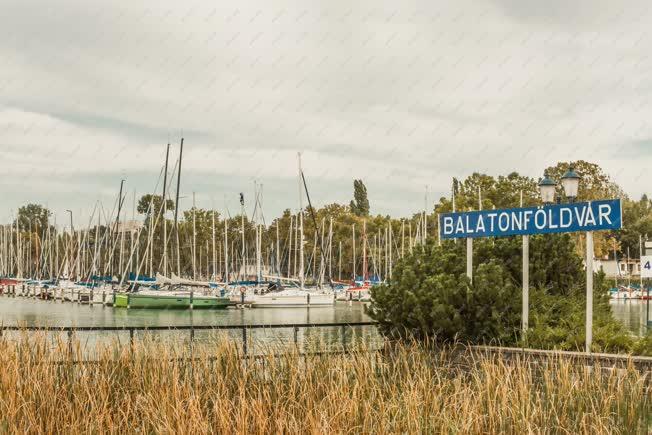 Sport - Balatonföldvár - Vitorlás hajók a kikötőben