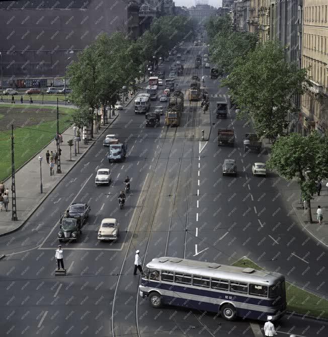 Közlekedés - Forgalom a Bajcsy-Zsilinszky úton