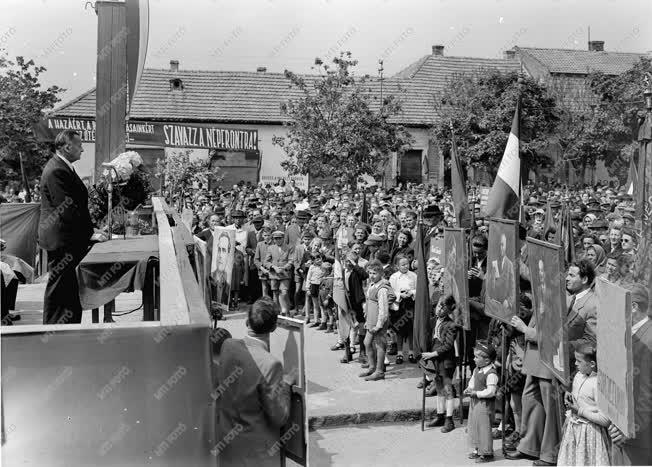 Belpolitika - Választások 1953-ban