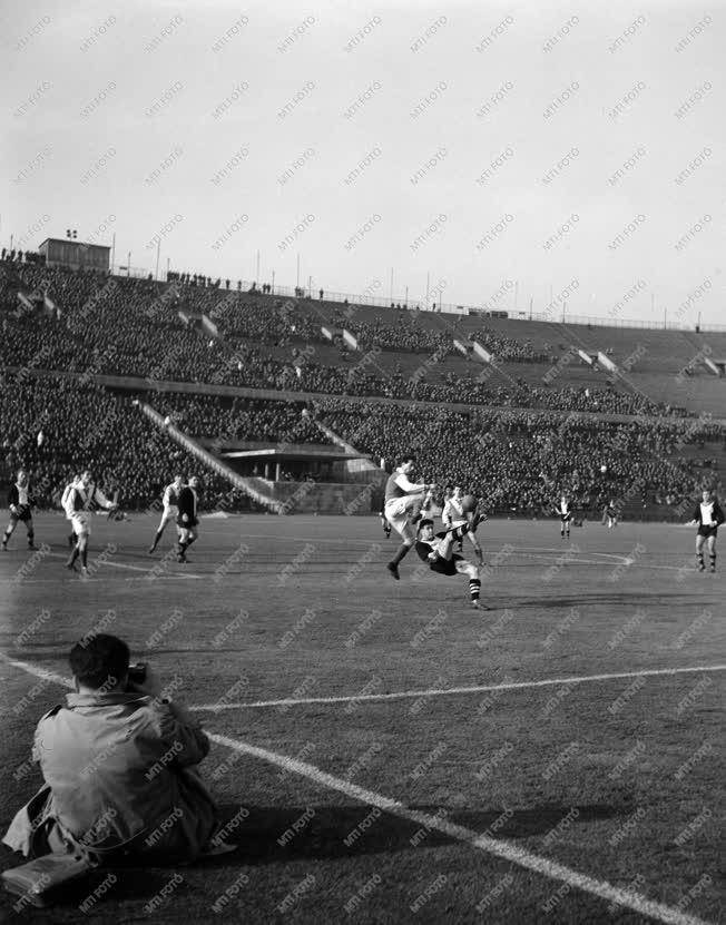 Sport - Labdarúgás - Honvéd-Salgótarján