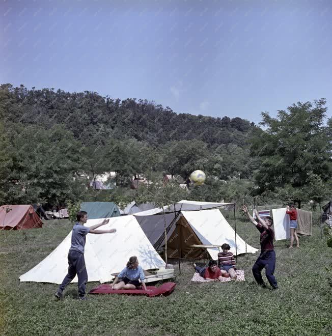 Idegenforgalom - Tihanyi motel és kemping 