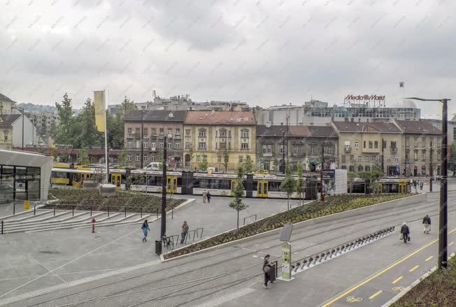 Városkép - Budapest - A felújított Széll Kálmán tér