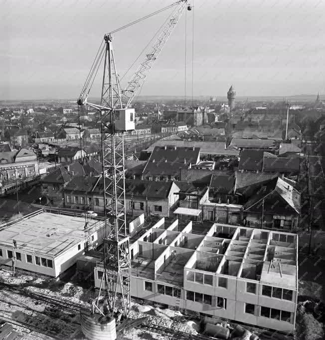 Építkezés - Épül az első dán-ház Újpesten