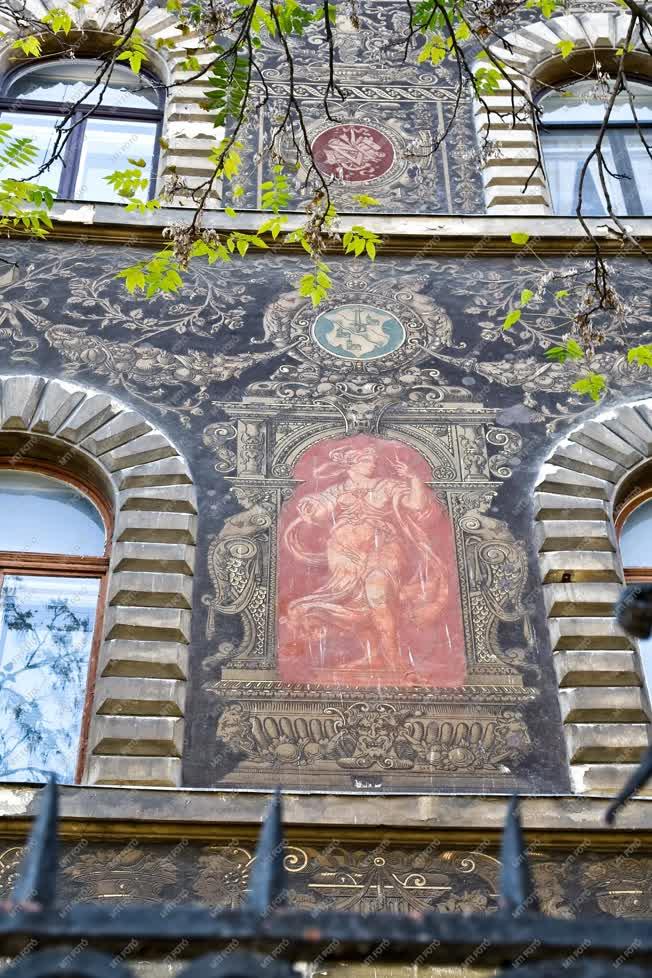 Művészet - Budapest - A MÁV nyugdíjintézetének egykori bérháza