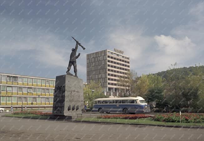 Városkép - Salgótarján - Tanácsköztársaság tér