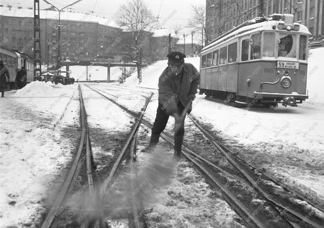 Közlekedés -  Tél Budapesten