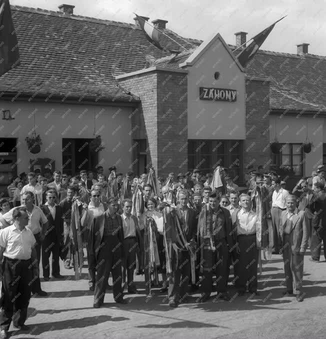 Külkapcsolat - A Világifjúsági Találkozó stafétája