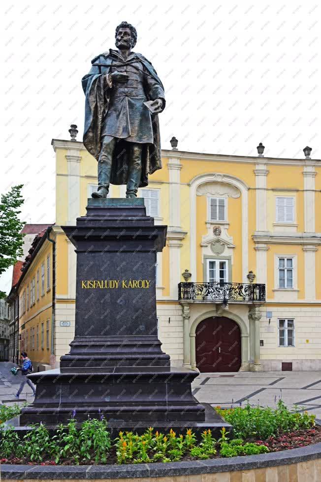 Városkép - Győr - Kisfaludy Károly-szobor
