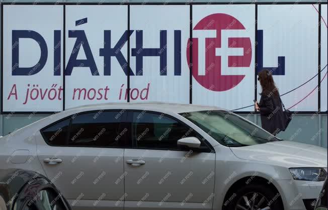 Marketing - Budapest - Diákhitel reklám