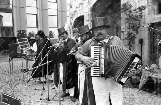 Szórakozás - Zene - A Bergendy koncertje a Halászbástyánál