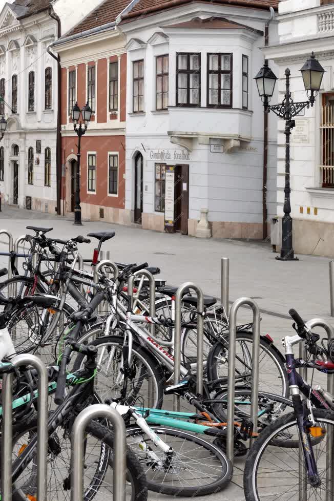 Városkép - Győr - Kerékpárok