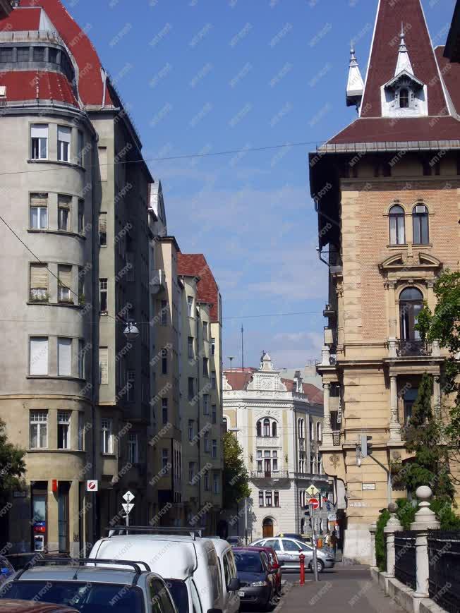 Budapest - Honvéd utca