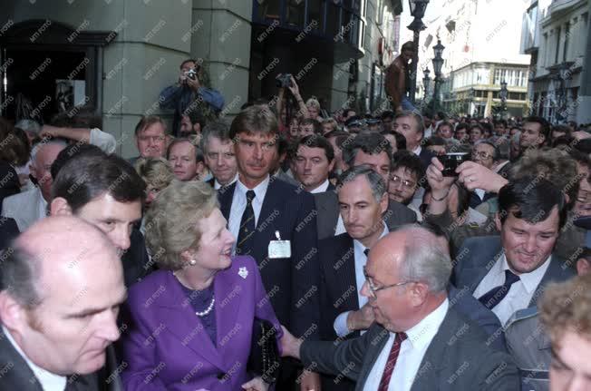 Belpolitika - Diplomácia - Thatcher Budapesten