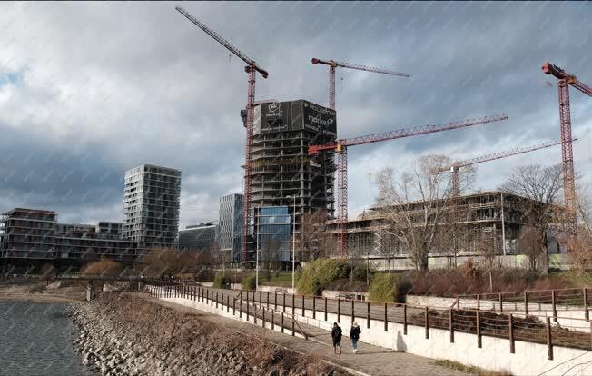 Építőipar - Budapest - Épül a MOL új székháza