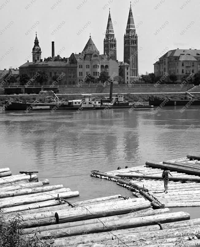 Táj, város - Szeged - A Fogadalmi templom