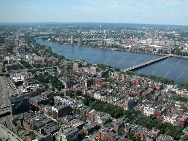 Boston - Látkép - Charles folyó
