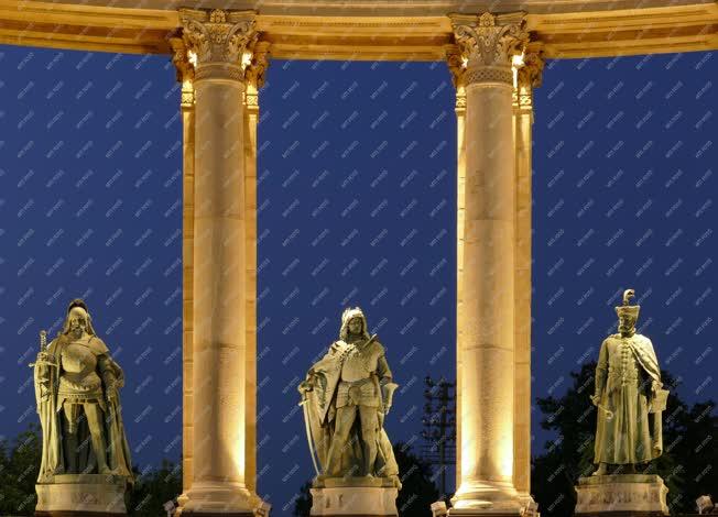 Köztéri szobor - Budapest - Hunyady János, Mátyás király és Bocskai István szobra a Hősök terén