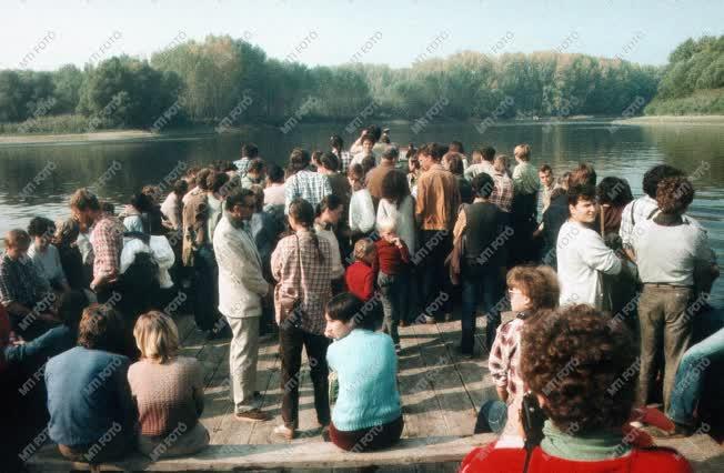 Belpolitika - Demokratikus ellenzék az 1980-as években