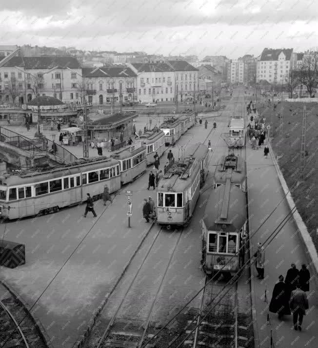 Városkép - Közlekedés - Budapest - Moszkva tér