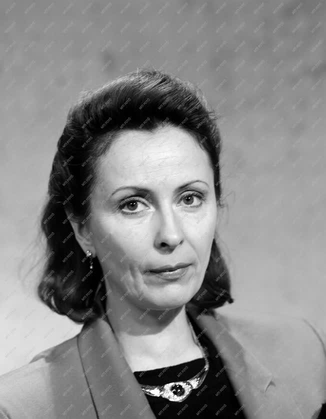 Portré - Berkes Zsuzsa televíziós bemondónő