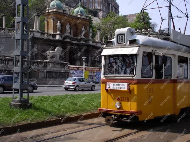 Budapesti városkép - Várbazár