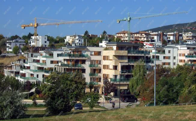 Építőipar - Budapest - Lakásépítési hullám Madárhegyen